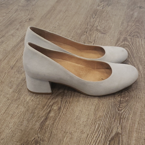 Baby Blue/ Dusty Blue Block Heels - Picture 5 of 5